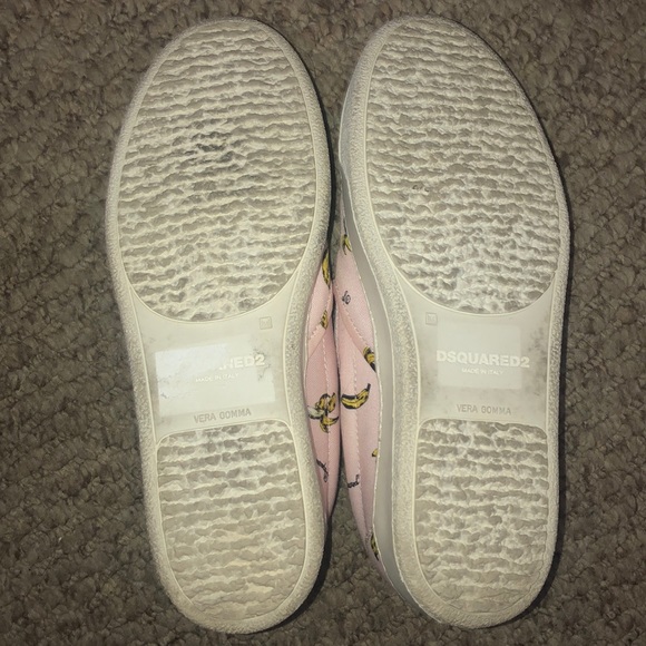 DSquared² Men's Pink Banana Print Slip-Ons - Picture 6 of 6